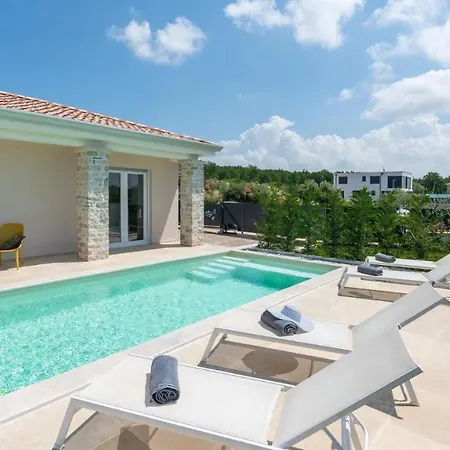 Villa Audrey By Villas Holiday-3